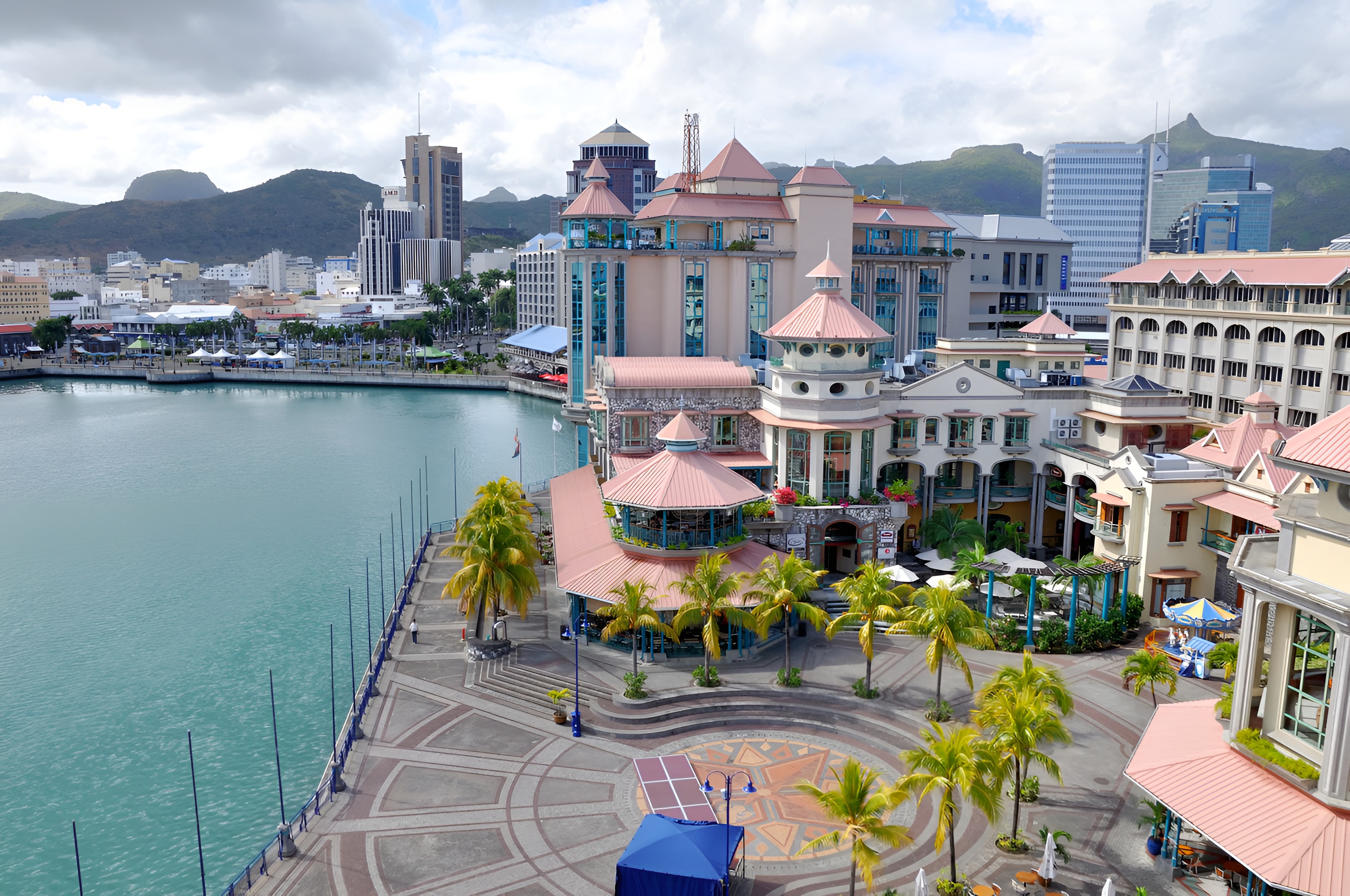 Discover Mauritius and Dubai