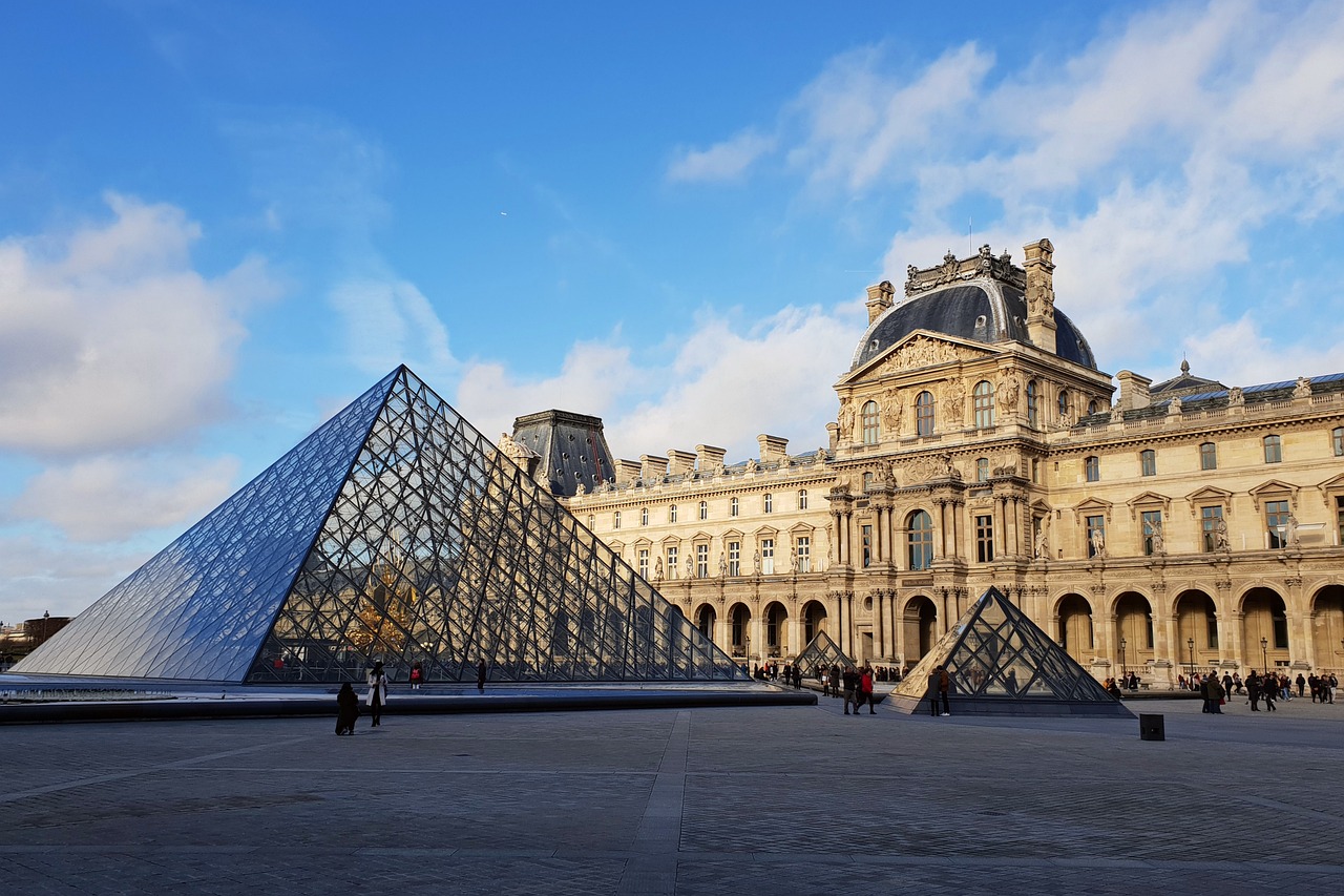 PARIS CITY BREAK