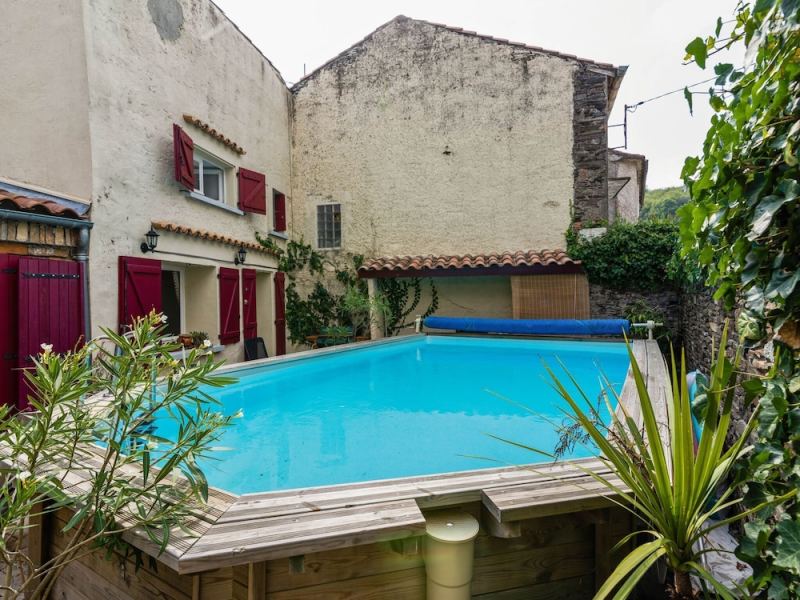 Charming Village House With Swimming Pool, Within Walking Distance of Bakery, Restaurants and River, Cuxac-Cabardès, France