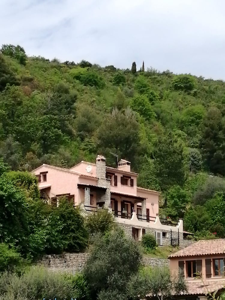 Villa With 3 Bedrooms in Levens, With Wonderful Mountain View, Private Pool, Enclosed Garden - 22 km From the Beach, Levens, France