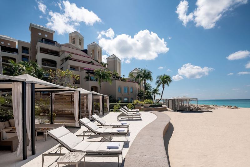 Hotels in Seven Miles