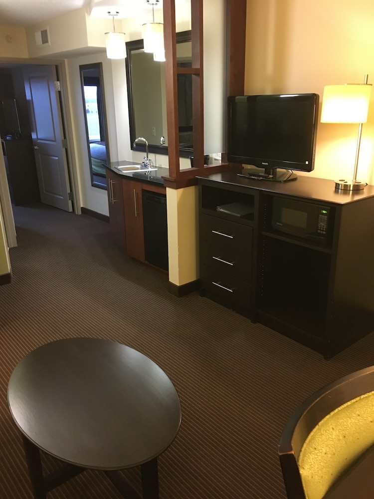 AmericInn by Wyndham Fairfield