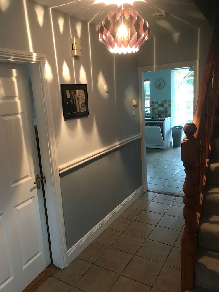 Comfortable Baltimore Home With Modern Amenities Ideal for Families, Baltimore, Ireland