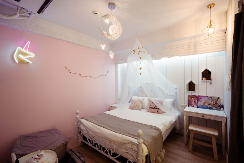 A Room Time