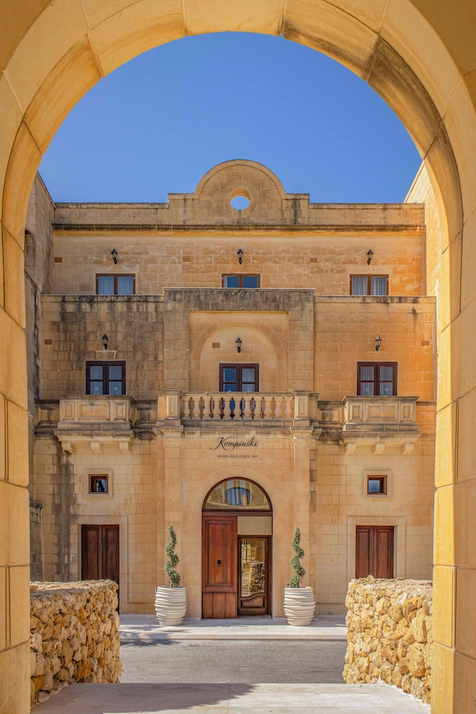 Hotels in Gharb