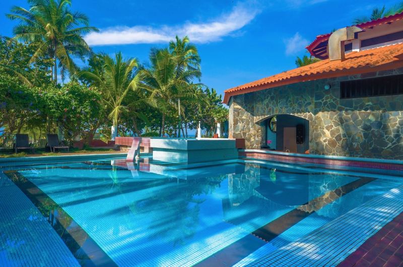 Hotels in David