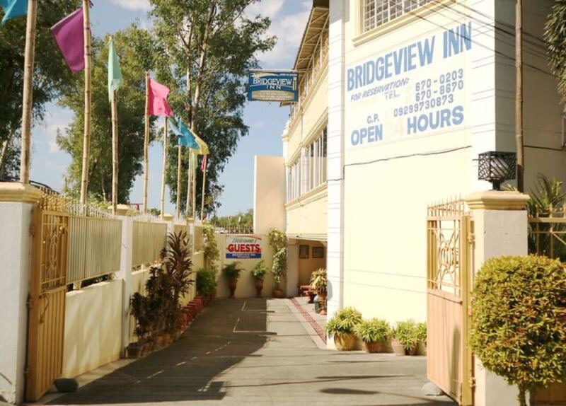 Bridgeview Inn