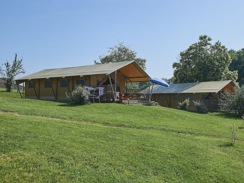 Beautiful Tent Lodge With all Conveniences, Close to Gourdon, Gourdon, France