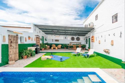 Villa Zalea Real Super Ideal Grupos Piscina, Pizarra, Spain