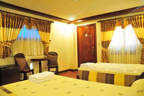 Grand Octagon Resort