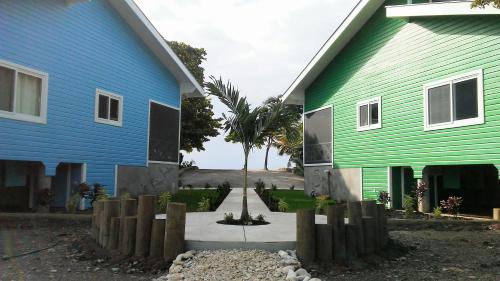 Serenity Beach Cottages, Utila, Honduras