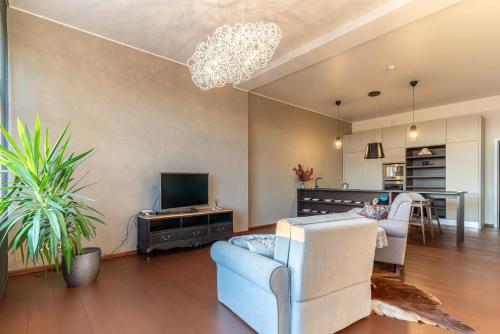 Apartment With a Lake View and Sauna, Viljandi, Estonia