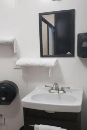 Lowe Suites