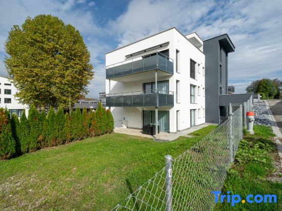 Serene Swiss Apt | scenic balcony views + parking, Safenwil, Switzerland