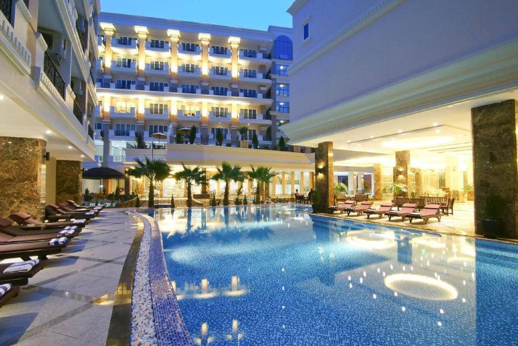 LK Miracle Suite Hotel, Pattaya, Thailand