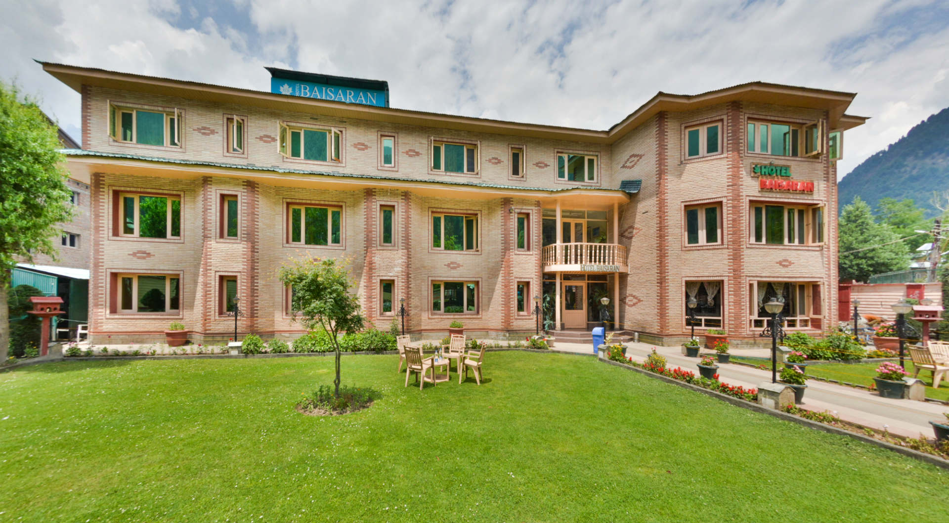 Hotel Baisaran, Pahlgam, India