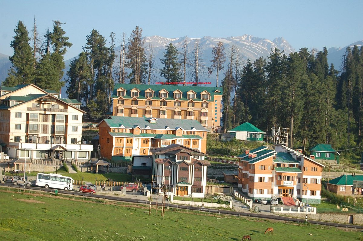 Hotel Zahgeer Continental, Gulmarg, India