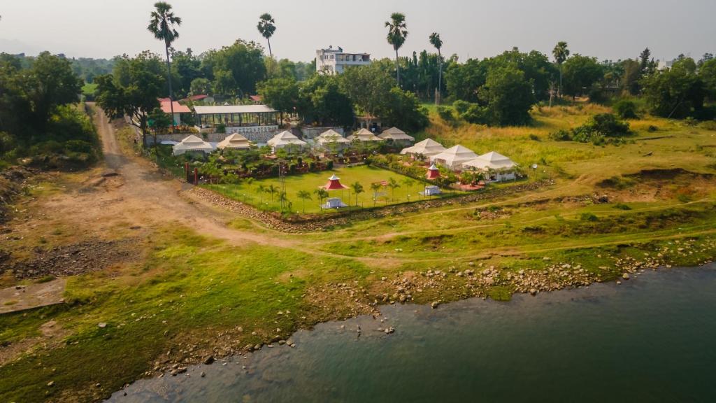 RiverView Tent Resort, Kevadia, India