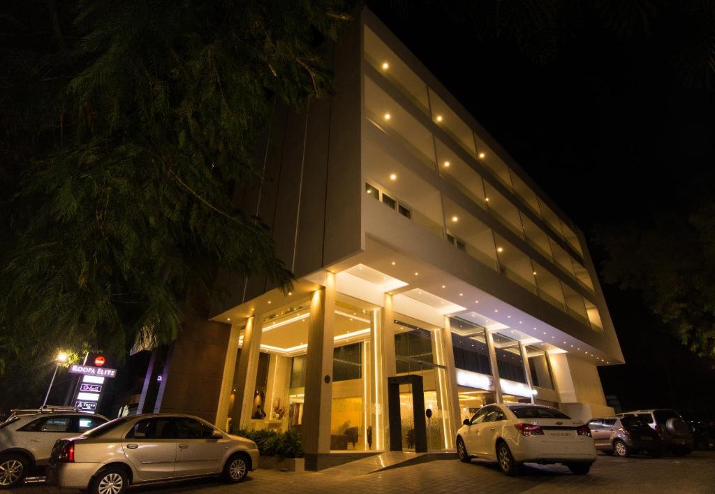 Roopa Elite Hotel, Mysuru, India