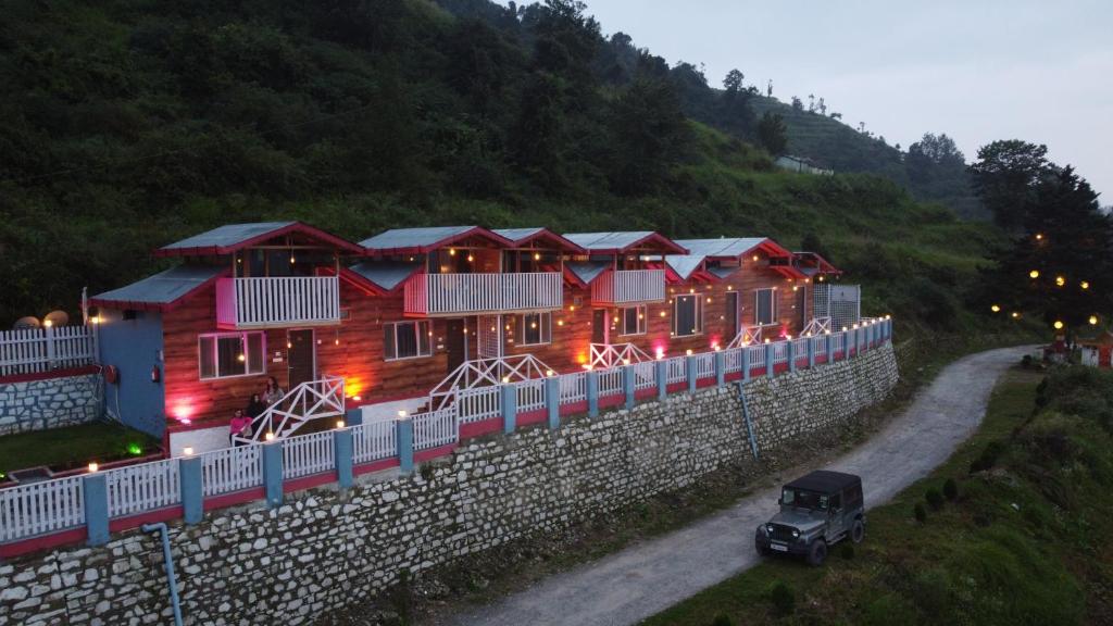 Rooftop Cottages & Restaurant, Pangot, Naini Tal, India