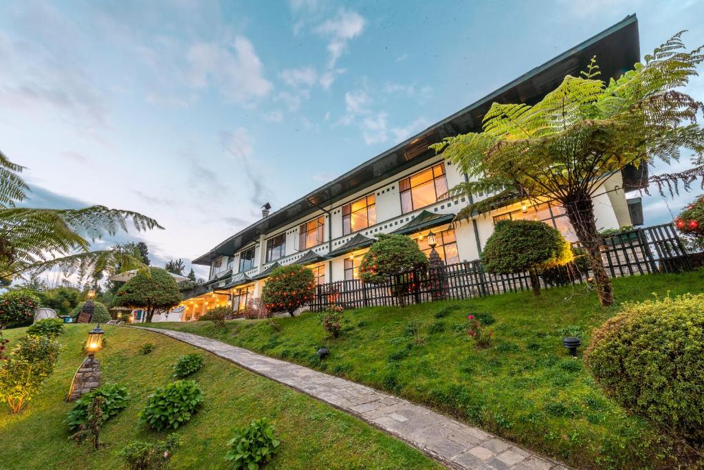 The Elgin Mount Pandim, Pelling, India
