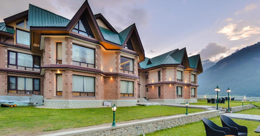 Hotel Village Walk, Sonmarg, India