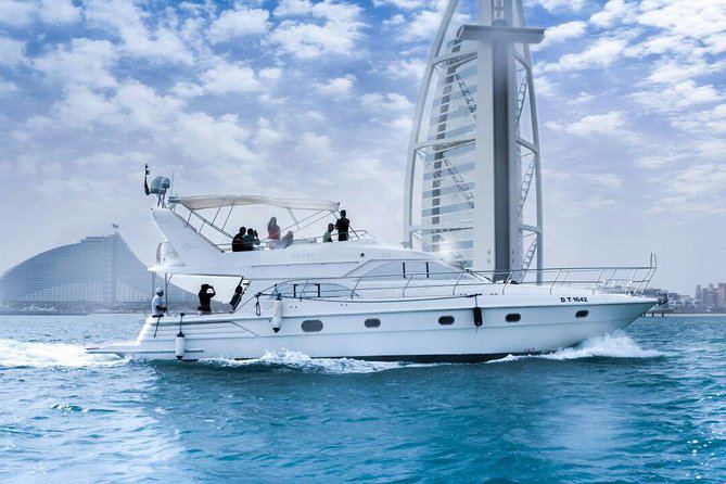 Dubai Yacht Cruise