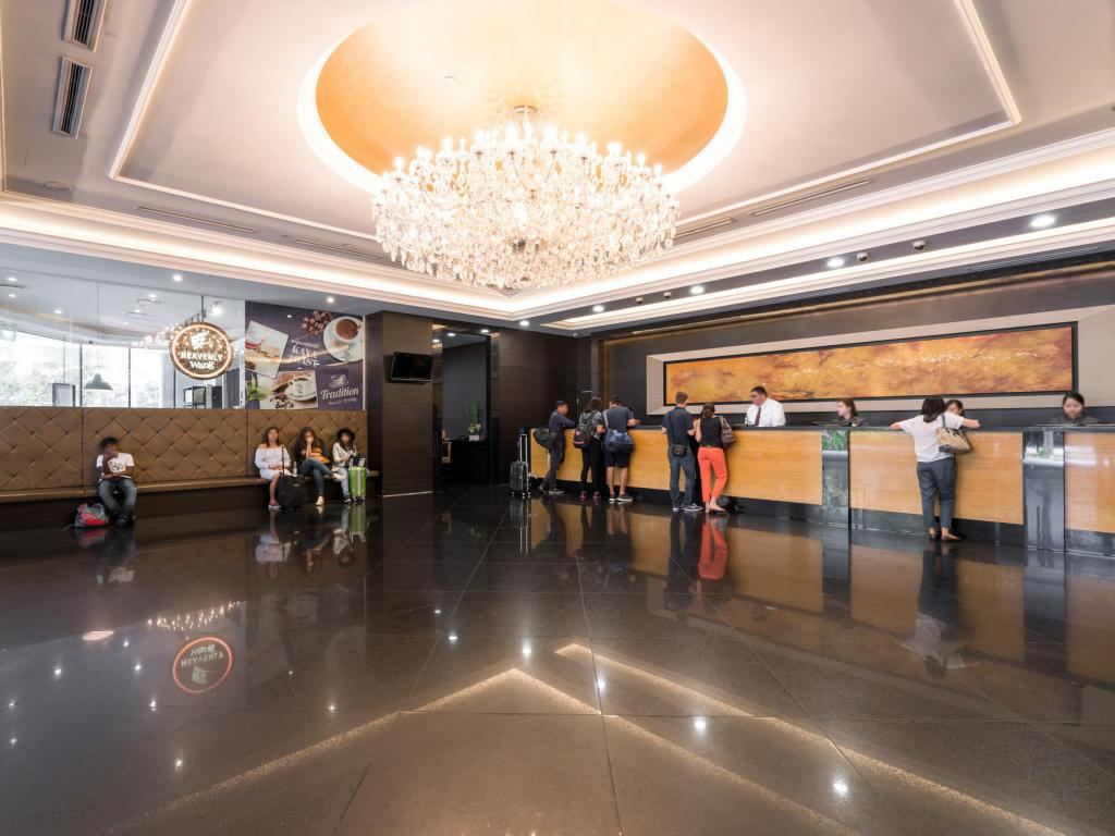 V Hotel Lavender
