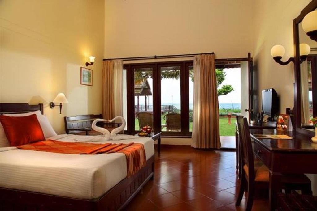 Abad Whispering Palms Resort