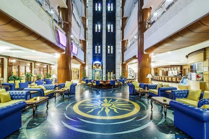 Grand Excelsior Hotel
