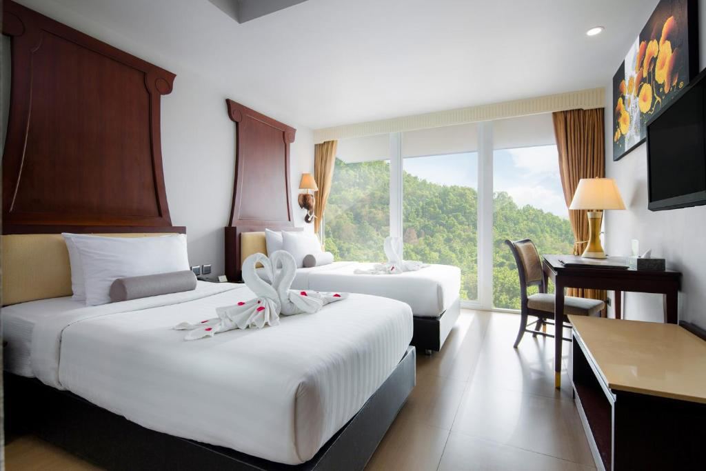Aiyara Grand Hotel