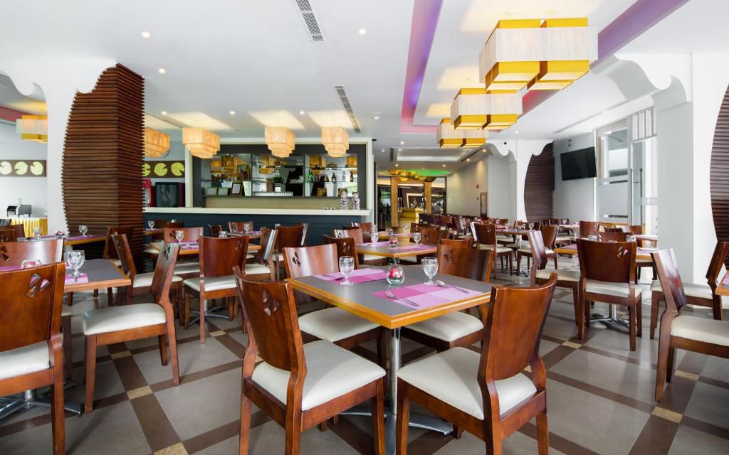 Aiyara Grand Hotel
