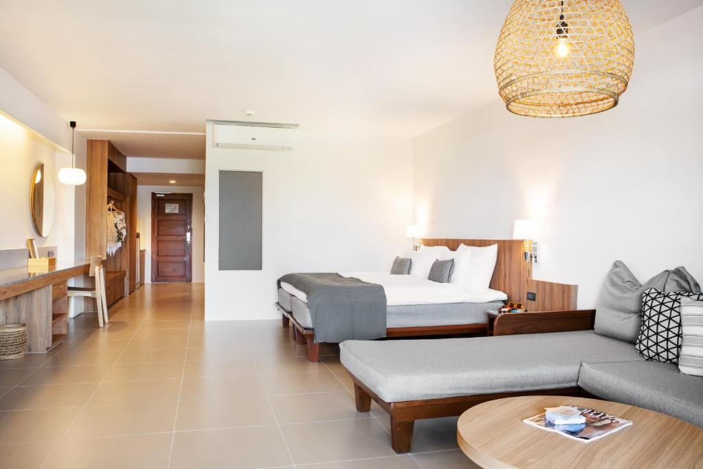 Sunwing Kamala Beach