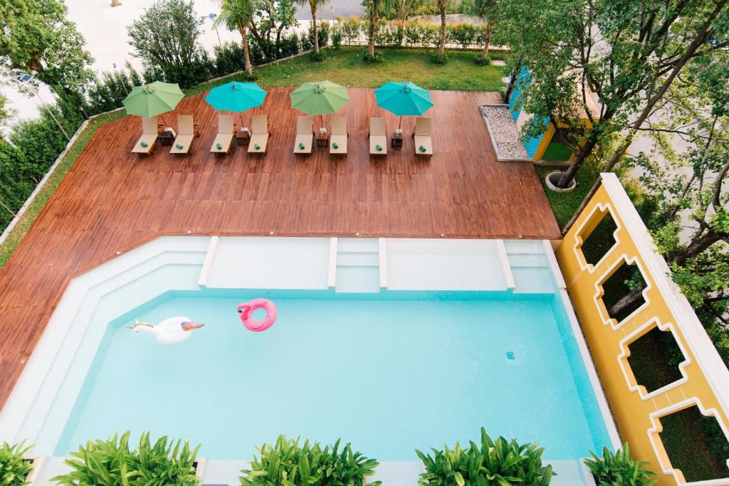 The Pineapple Hotel