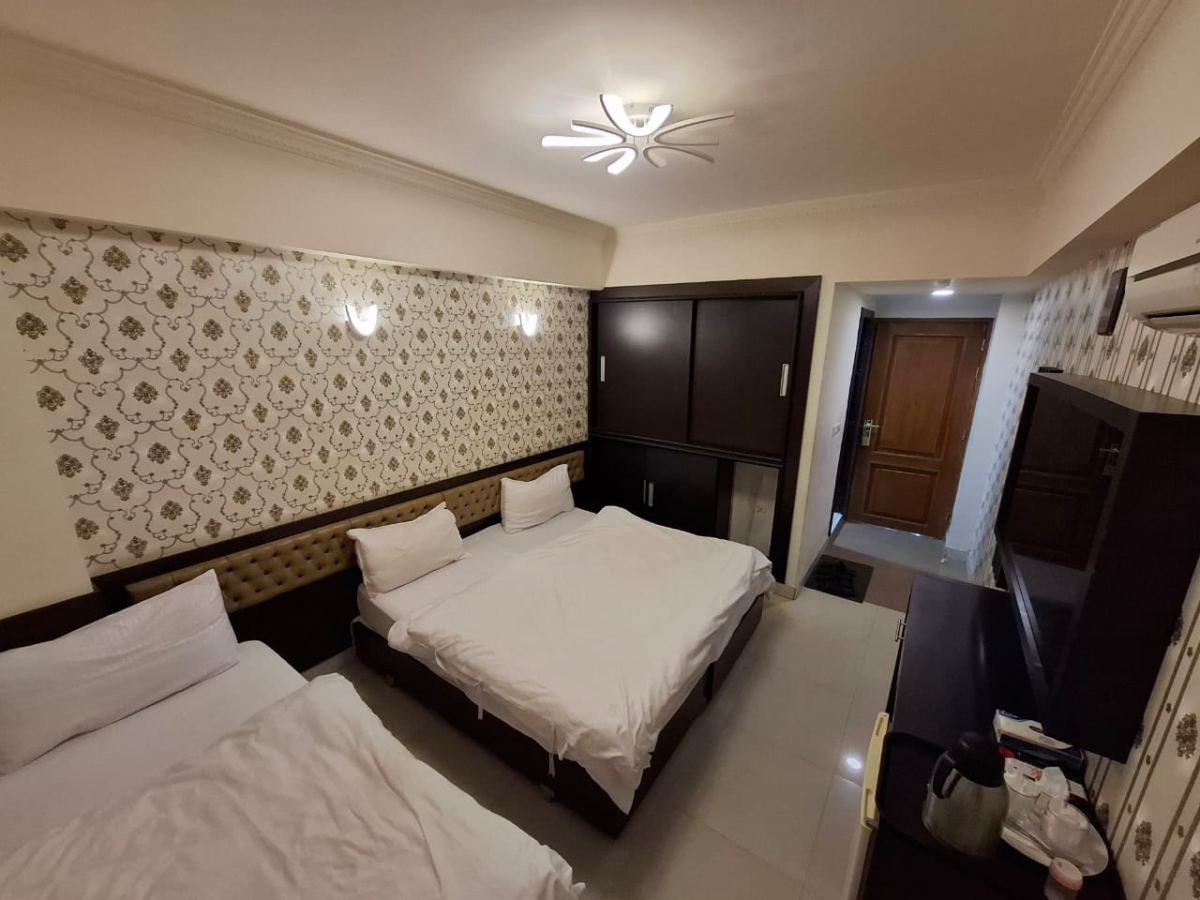 Hotel Emara