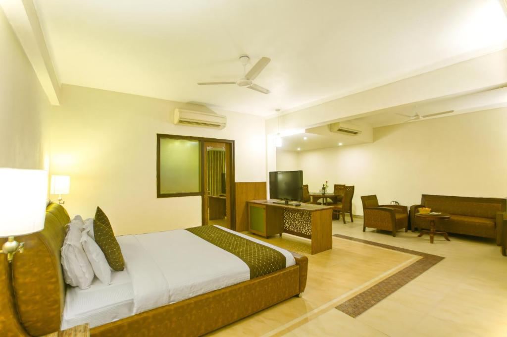 Neelam the Glitz Resort