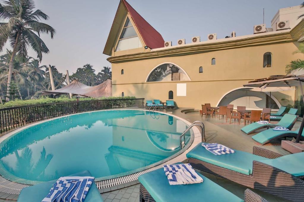 Neelam the Glitz Resort