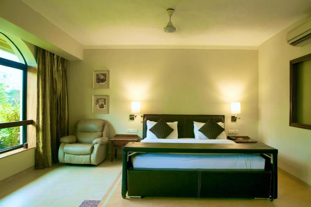 Neelam the Glitz Resort