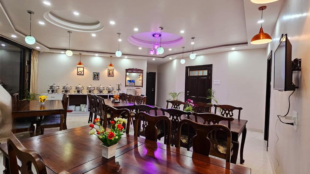 Hydrangea Heights Hotel