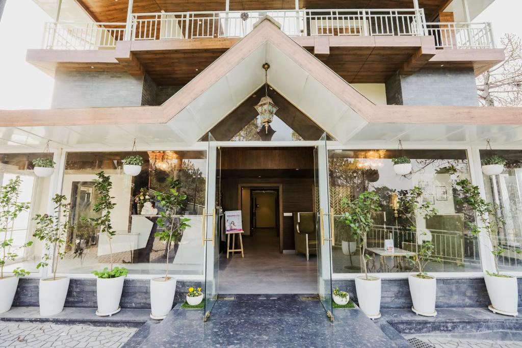 Regenta Place Hilltop Hotel