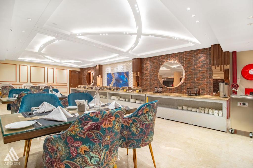 Hotel Arison Luxury
