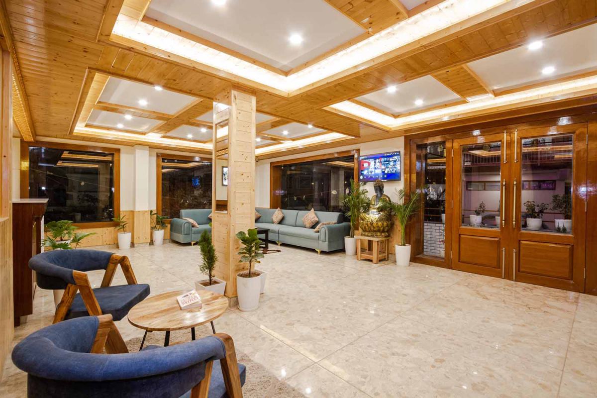 Hotel Surya Inn & Suites