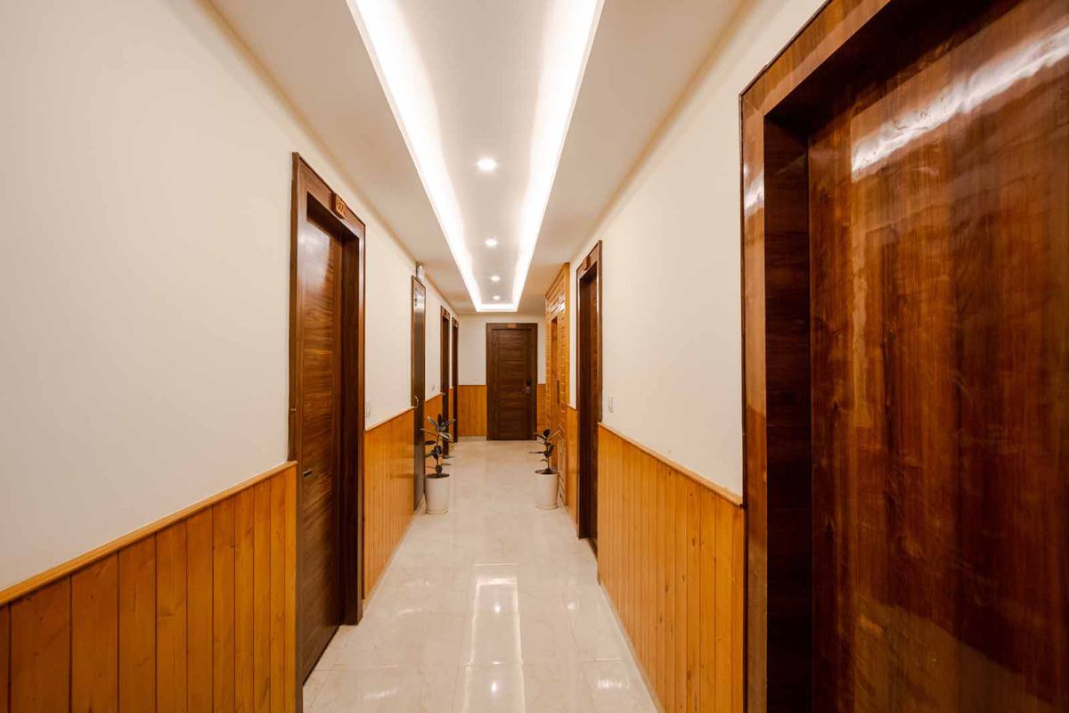 Hotel Surya Inn & Suites