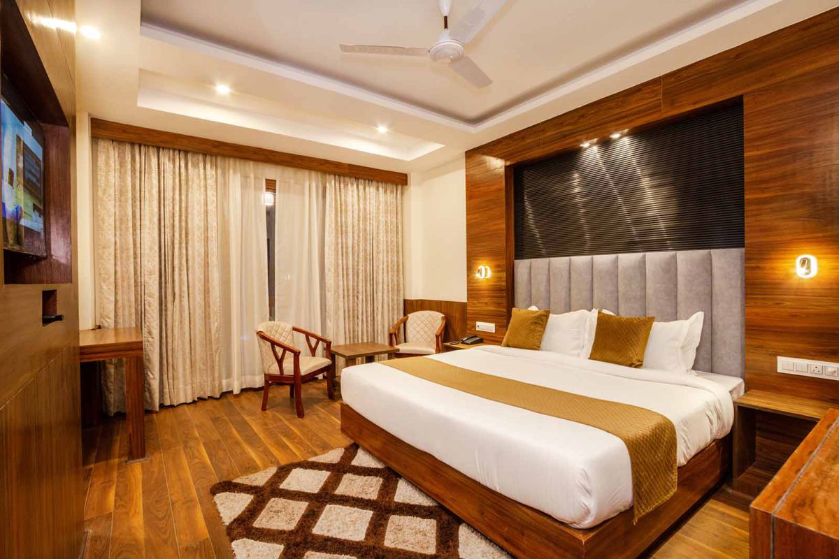 Hotel Surya Inn & Suites