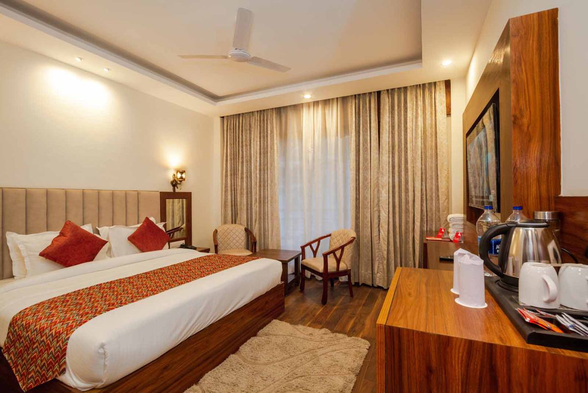 Hotel Surya Inn & Suites