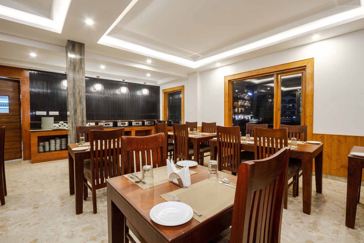 Hotel Surya Inn & Suites