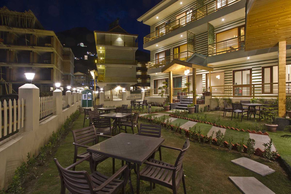 Hotel Avishi Greens