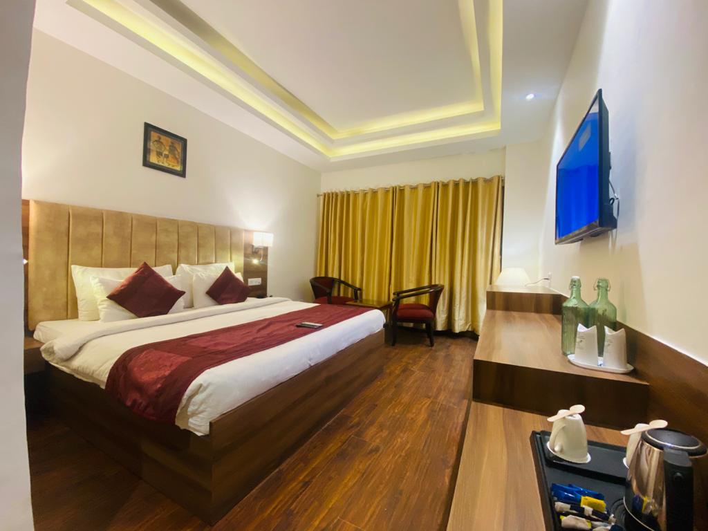 Hotel Avishi Greens