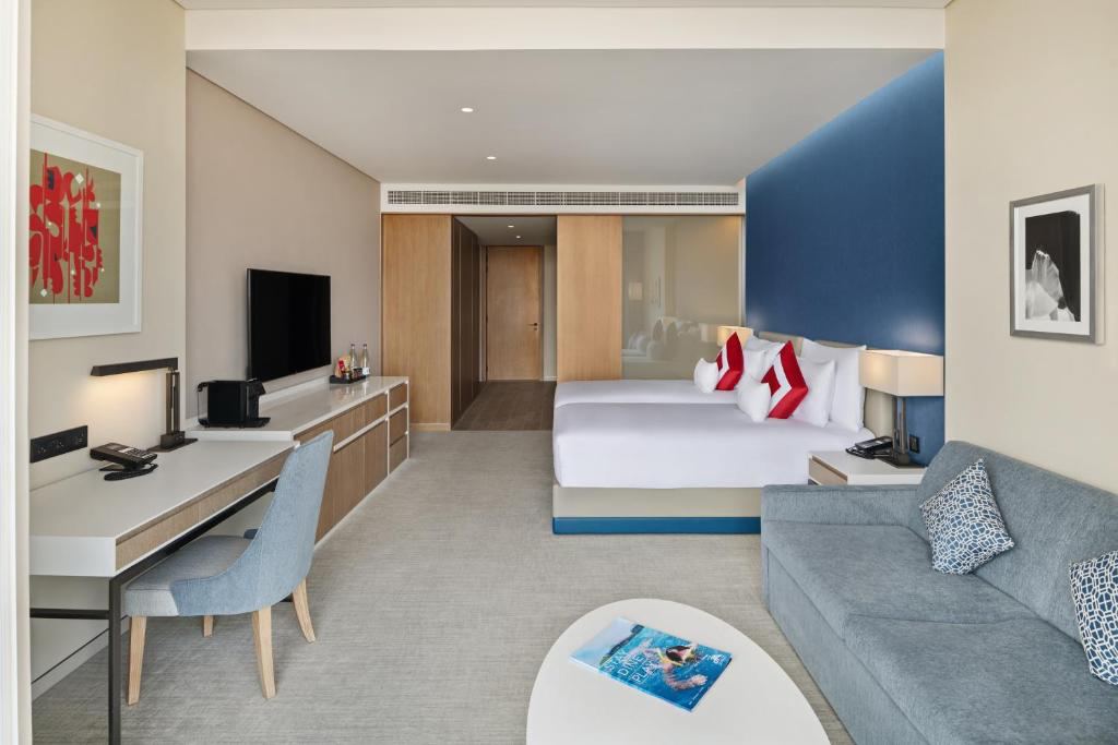 JA Lake View Dubai Hotel