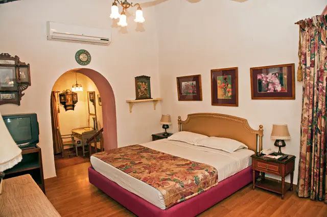 WelcomHeritage Connaught House Hotel